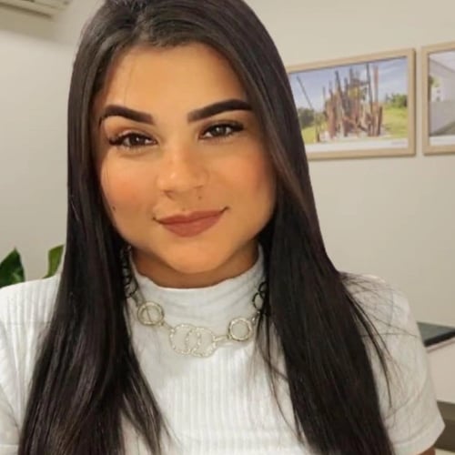 Stéphanie Almeida de Oliveira