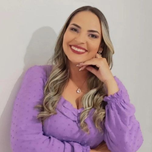 Psicólogo(a) Emanuele Vieira Alves atendendo online em Goiânia/GO