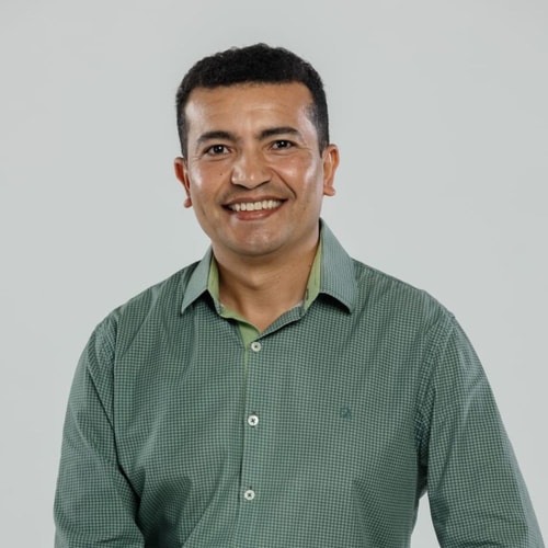 Psicólogo(a) Lalriano Simões dos Santos  atendendo online em Navegantes/SC