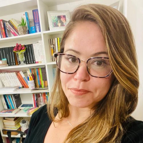 Psicólogo(a) Monize Brasil Bello atendendo online em Rio de Janeiro/RJ