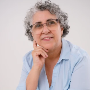 Psicólogo(a) Denise Conceição Baptista Ribeiro  atendendo online em Blumenau/SC