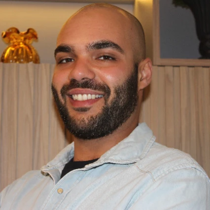 Psicólogo(a) Thales Bandeira de Vasconcellos atendendo online em Florianópolis/SC