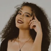 Psicólogo(a) Daniele Frigo da Costa atendendo online em Toledo/PR