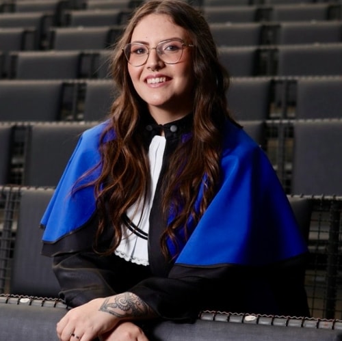 Psicólogo(a) Mikaela Dambros Thuler