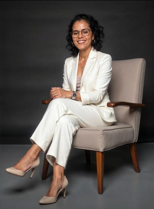 Psicólogo(a) Veronica Melo de Souza Reis atendendo online em Senador Canedo/GO