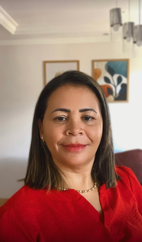 Psicólogo(a) Eliane Cristina Santos Magalhães atendendo online em Salvador/BA