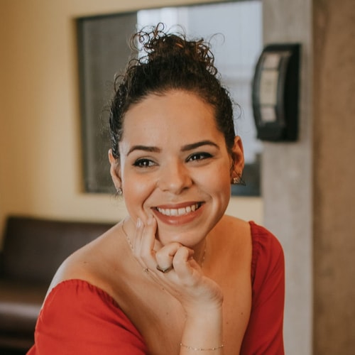 Psicólogo(a) Damarys Decothé Nascimento atendendo online em Niterói/RJ