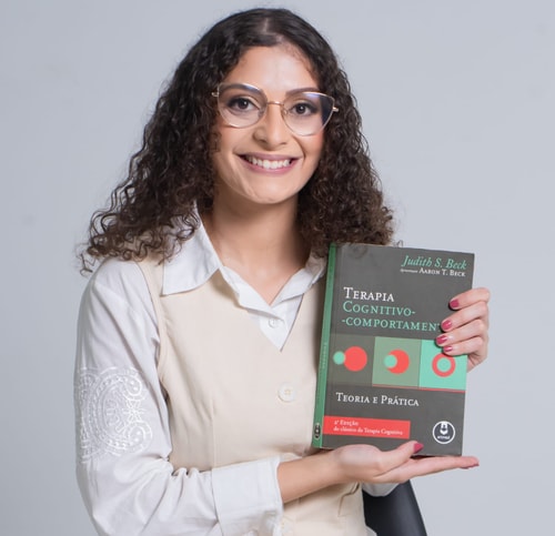 Psicólogo(a) Iasmim Fontenele Araujo atendendo online em Guaraciaba do Norte/CE