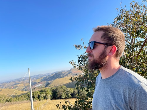 Psicólogo(a) Iury Gabriel dos Santos atendendo online em Bom Repouso/MG