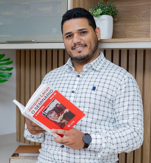 Psicólogo(a) Lucas Oliveira Silva atendendo online em Belo Horizonte/MG