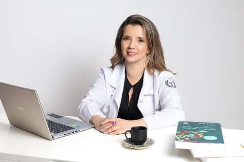 Psicólogo(a) Adriana Souza Santos Silva atendendo online em São Paulo/SP