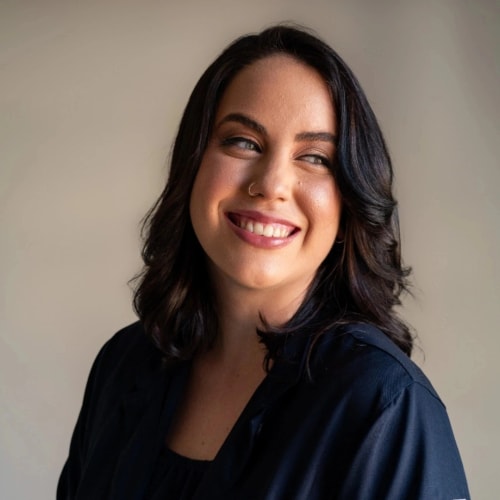 Psicólogo(a) Isabella Maria Andrade de Melo atendendo online em Uberaba/MG