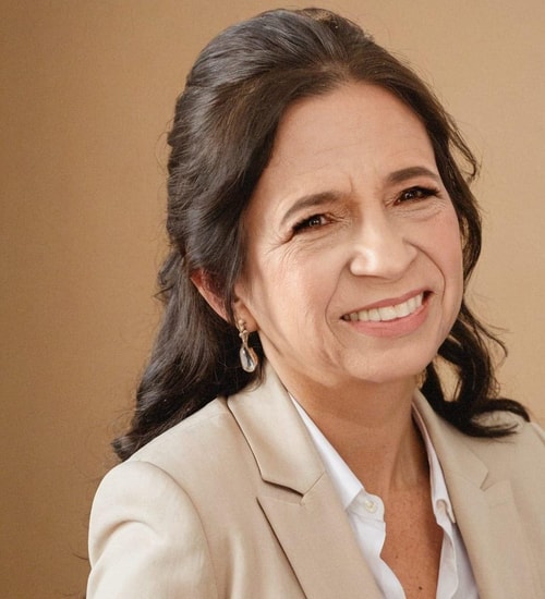 Psicólogo(a) Célia Maria Diniz atendendo online em Divinópolis/MG