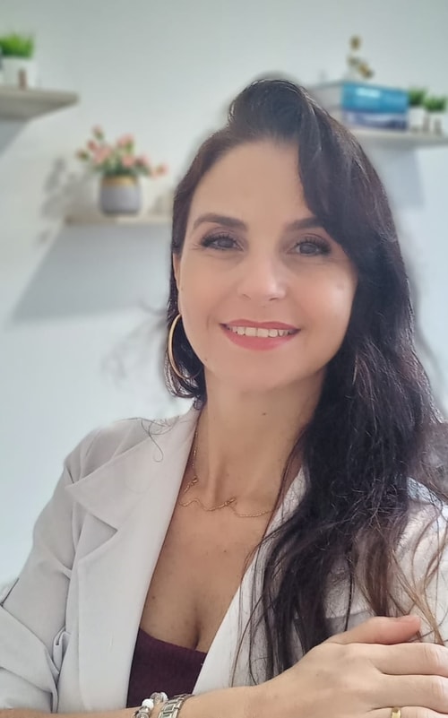 Psicólogo(a) ALESSANDRA FARIAS atendendo online em Guarujá/SP