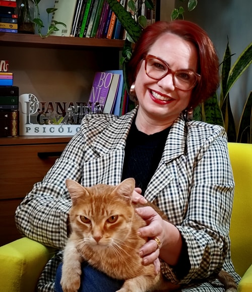 Psicólogo(a) Janaina Gazarini atendendo online em Maringá/PR