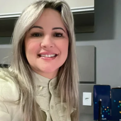 Psicólogo(a) Leiry Raquel Guerres atendendo online em Joinville/SC