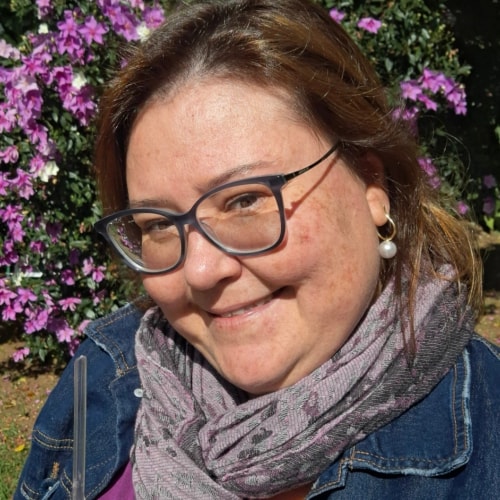 Psicólogo(a) Ana Carolina Guimarães Secco atendendo online em São José dos Campos/SP