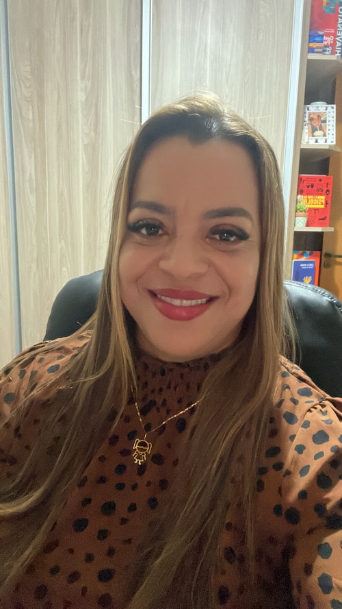 Psicólogo(a) Vanubia Roberta Barbarossi Cavalcante atendendo online em Jacareí/SP