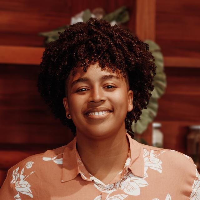 Psicólogo(a) Caroline Tosta Nascimento atendendo online em Salvador/BA