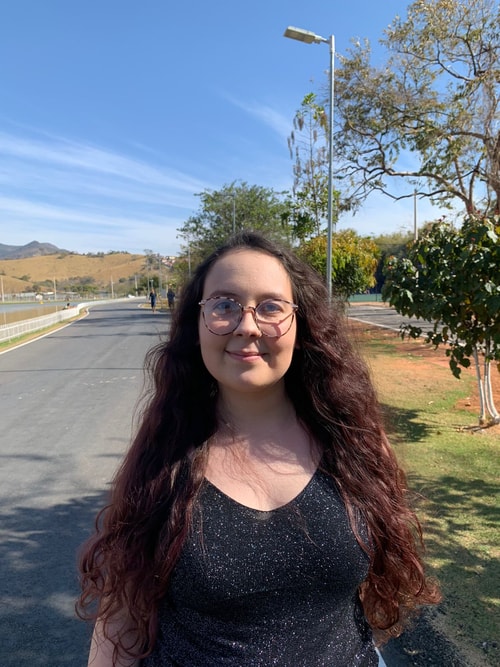 Psicólogo(a) Bruna Ribeiro Bonoto atendendo online em Itajubá/MG