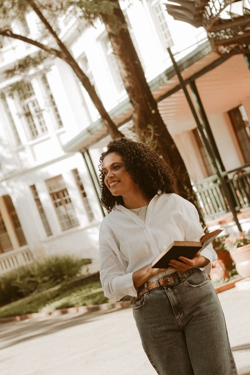 Psicólogo(a) Marieli de Paula Nascimento atendendo online em Jacareí/SP