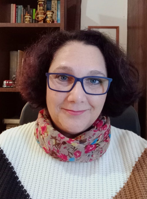 Psicólogo(a) Iris Demetrios Fyrigos atendendo online em São Paulo/SP