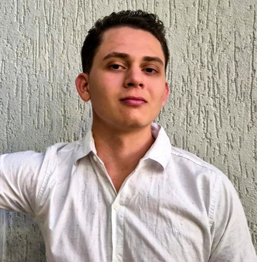 Psicólogo(a) Matheus Lucas Martins de Souza atendendo online em Araruama/RJ