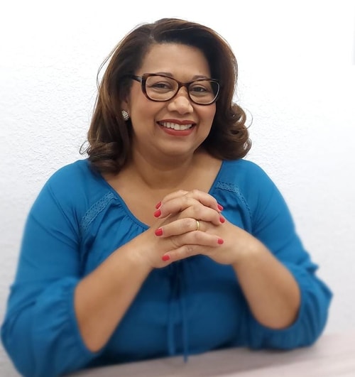 Psicólogo(a) Rita de Cássia Ferreira Misquita de Oliveira atendendo online em Atibaia/SP