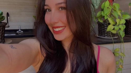 Psicólogo(a) Isabella Stripari atendendo online