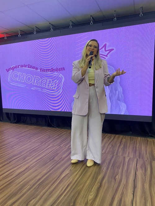 Psicólogo(a) Daniela Polzer Delgado atendendo online em Caieiras/SP