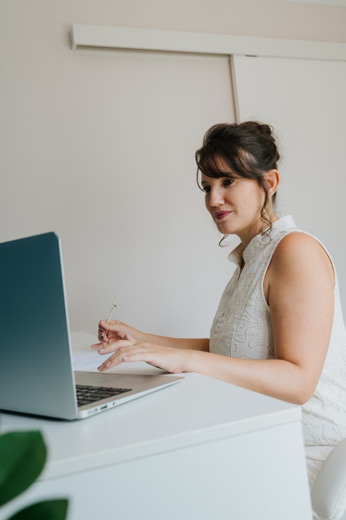 Psicólogo(a) Nathália Janune atendendo online em São José dos Campos/SP