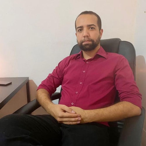 Psicólogo(a) Vítor da Costa Onofre atendendo online em Guarulhos/SP