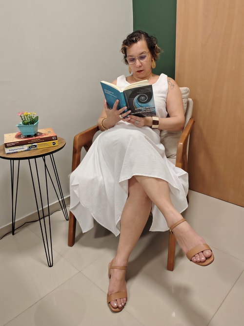 Psicólogo(a) Renis Neves Martins da Costa atendendo online em Rio de Janeiro/RJ