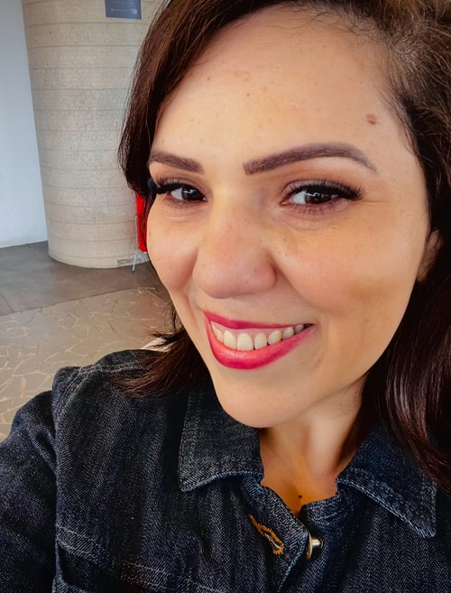Psicólogo(a) Liscia Carina Santana atendendo online em Brasília/DF