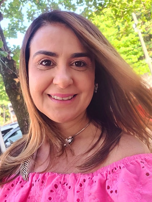 Psicólogo(a) Renata Rodrigues da Costa atendendo online em Niterói/RJ