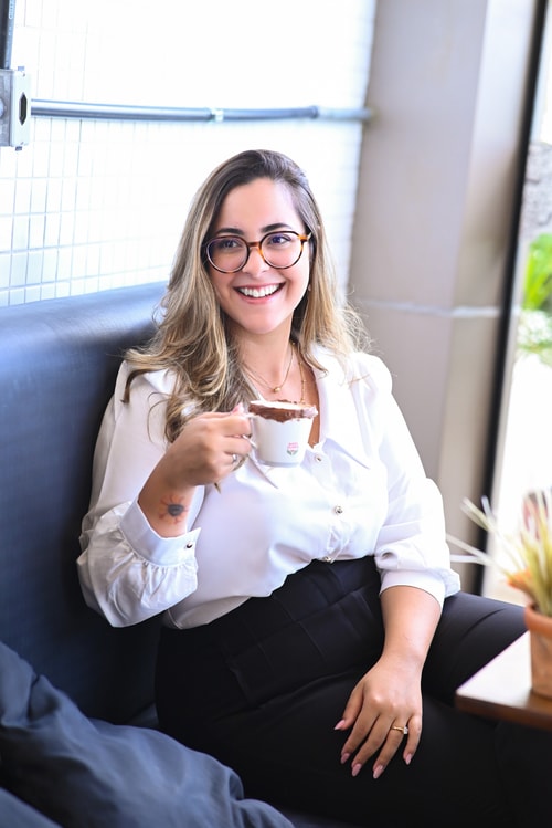 Psicólogo(a) Ana Karolina Maria Menezes de Albuquerque atendendo online em Caruaru/PE