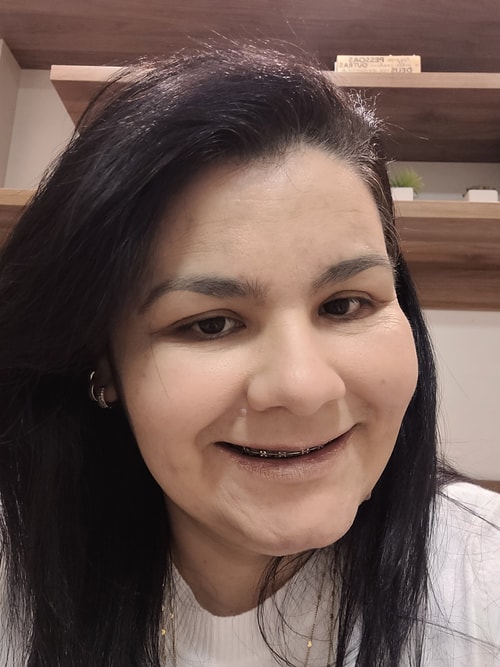 Psicólogo(a) Renata Nery Rocha atendendo online