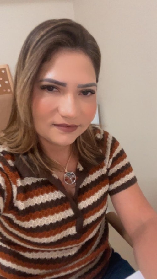 Psicólogo(a) Fabrícia Albuquerque da silva atendendo online em Maracanaú/CE
