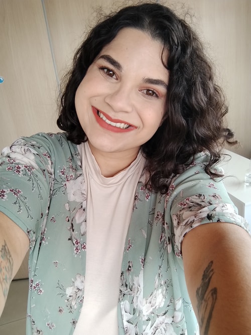 Psicólogo(a) Jhienny Stefane Diniz Braga atendendo online em Belo Horizonte/MG