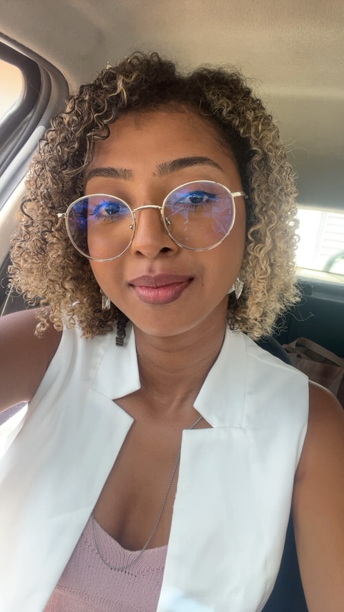 Psicólogo(a) Andryelle Ferreira Paulino atendendo online em Maceió/AL