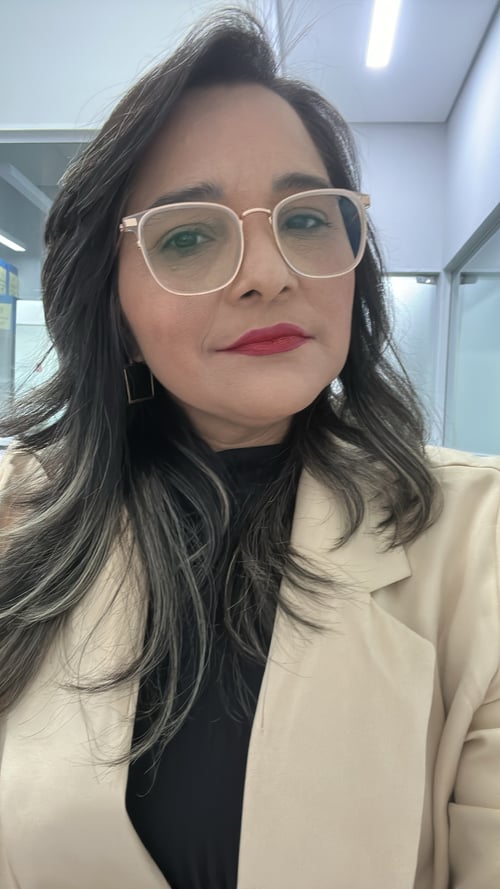 Elma Adriana Cruz de Araújo