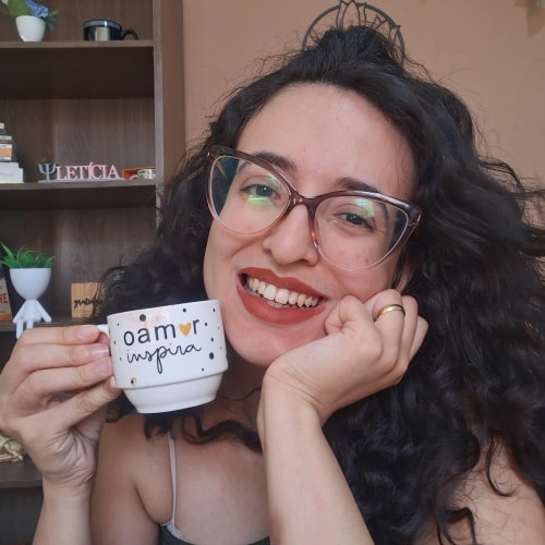 Psicólogo(a) Letícia Prado Coutinho atendendo online em Catanduva/SP