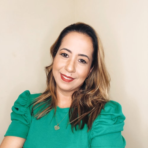 Psicólogo(a) Vivianne de Andrade Lacerda