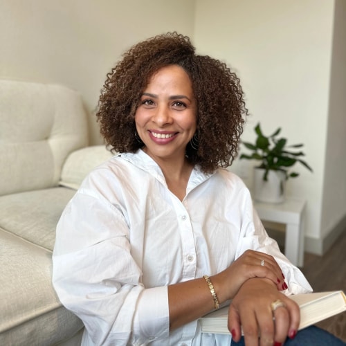 Psicólogo(a) Helen Santos atendendo online em Brasília/DF