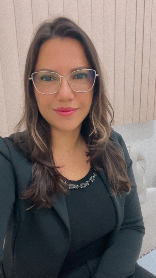 Psicólogo(a) Aline Almeida Lima atendendo online em Vitória da Conquista/BA