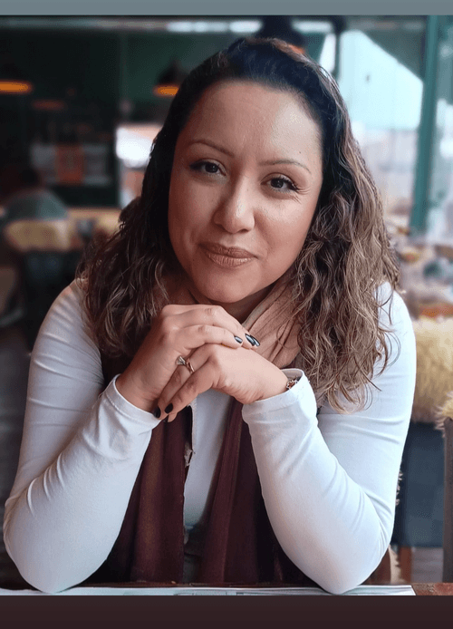 Psicólogo(a) Alessandra Arnold Spohn atendendo online