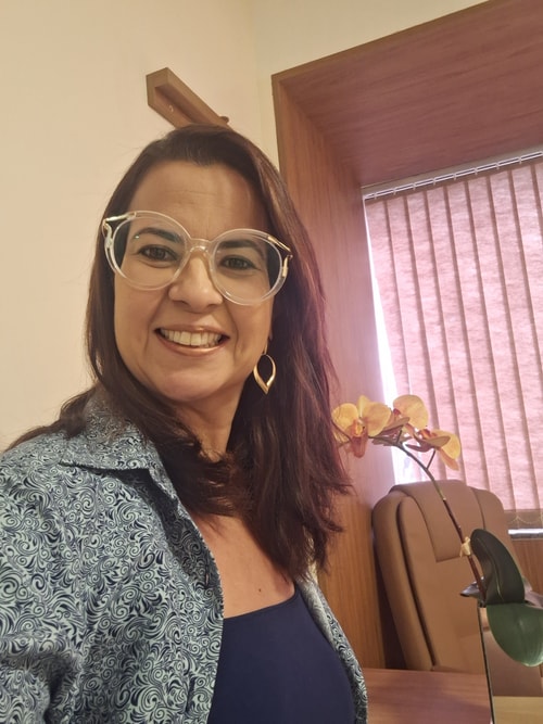 Psicólogo(a) Lilian Landeiro Lima atendendo online em Salvador/BA