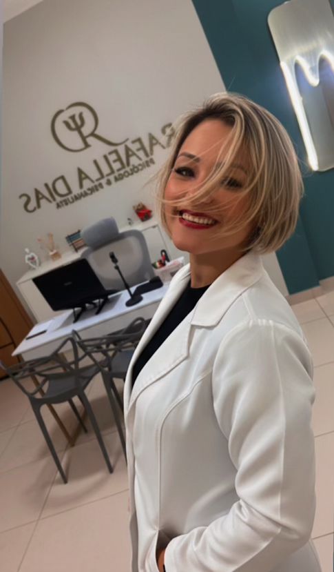 Psicólogo(a) Rafaella Cristina Martins Dias