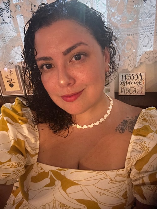 Psicólogo(a) Carolina Garcia Neri atendendo online em Rio das Ostras/RJ