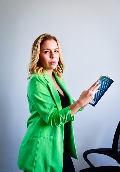 Psicólogo(a) Isadora Carvalho atendendo online